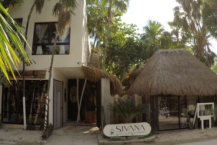 Hotel 2 of 172