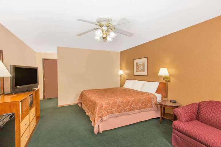 Guest room