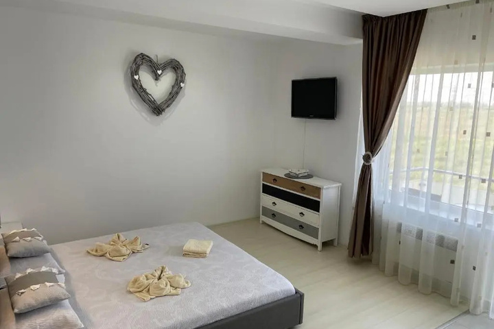 Room 3 of 14
