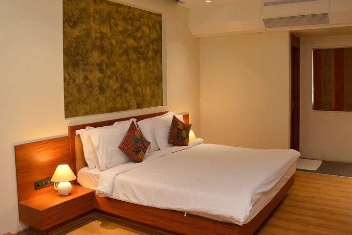 Room 13 of 29
