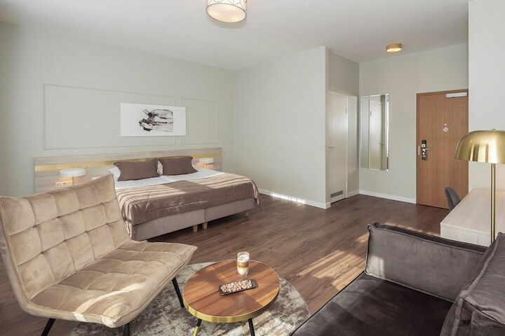 Room 26 of 45