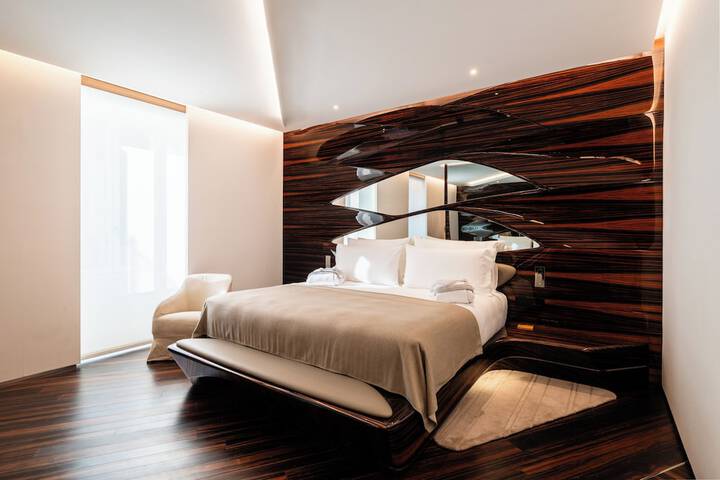 Room 46 of 105