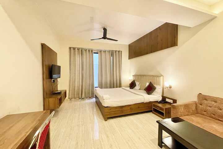 Room 5 of 41