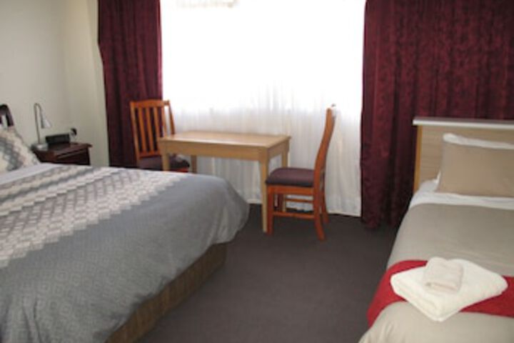 Room 10 of 123