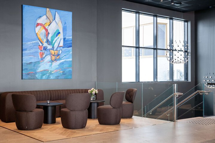 Hotel Lobby