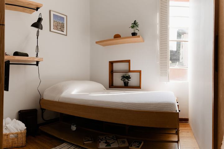 Room 2 of 50
