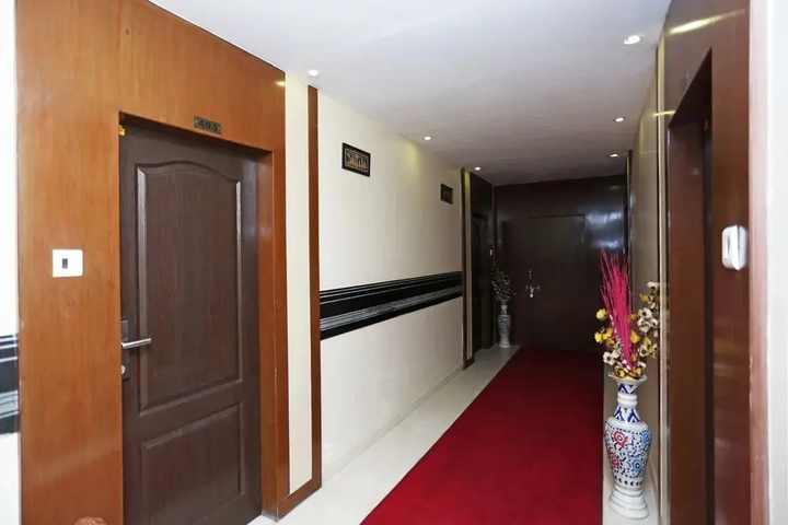 Room 13 of 17