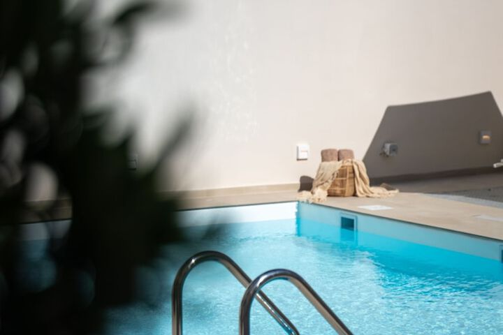 Pool 42 of 68