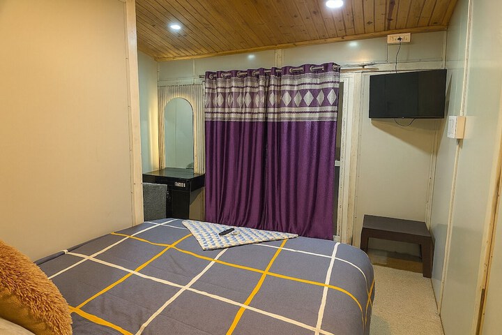 Room 4 of 19