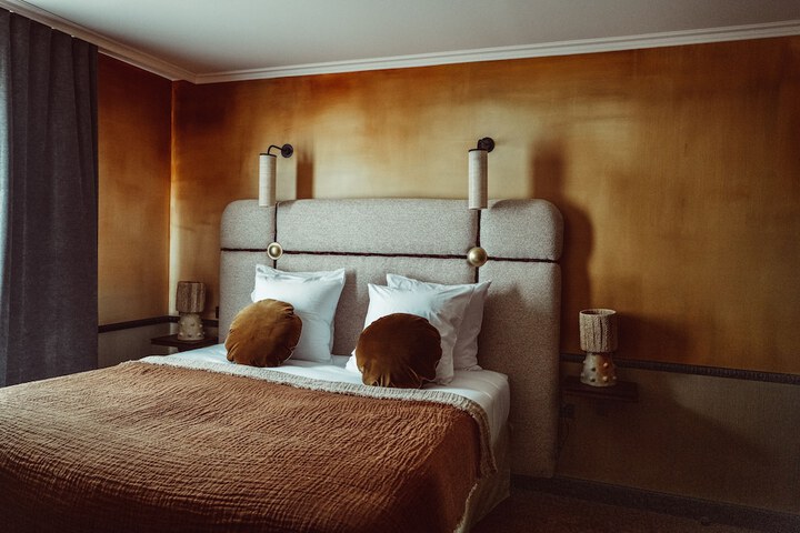 Room 14 of 38