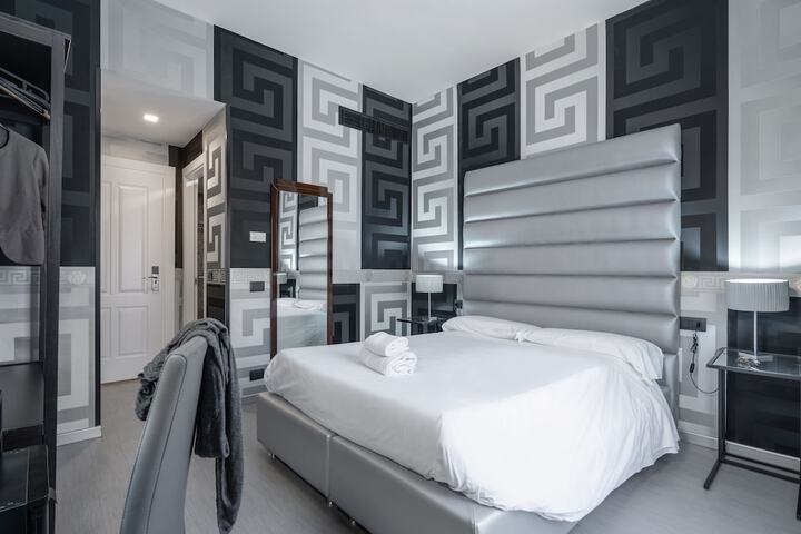 Room 16 of 27