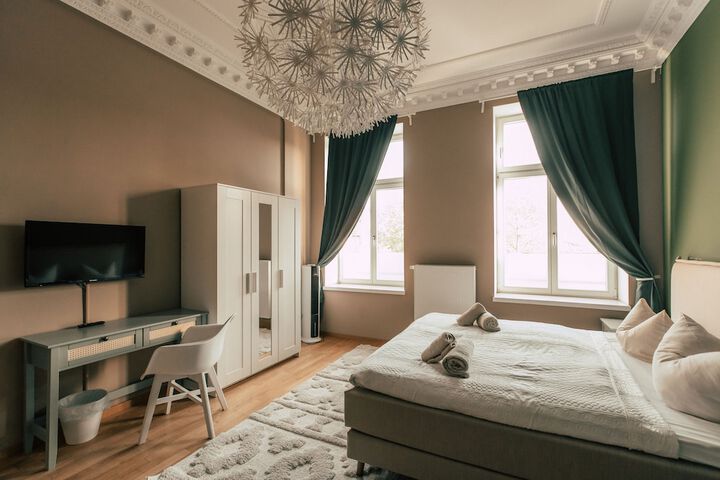 Room 45 of 289
