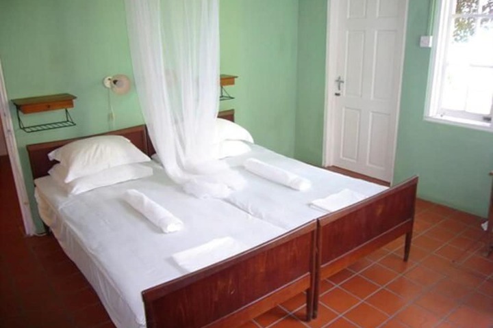 Room 46 of 170