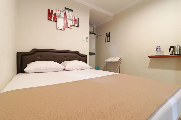 Room 14 of 25
