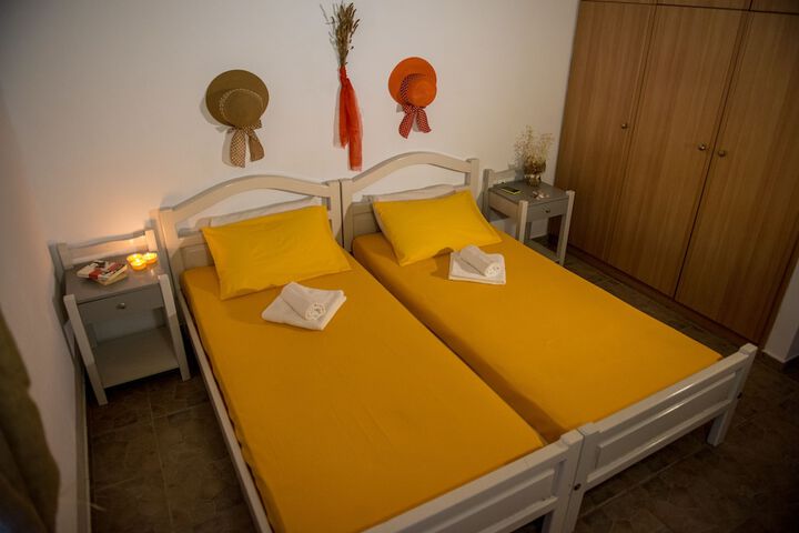 Room 3 of 17