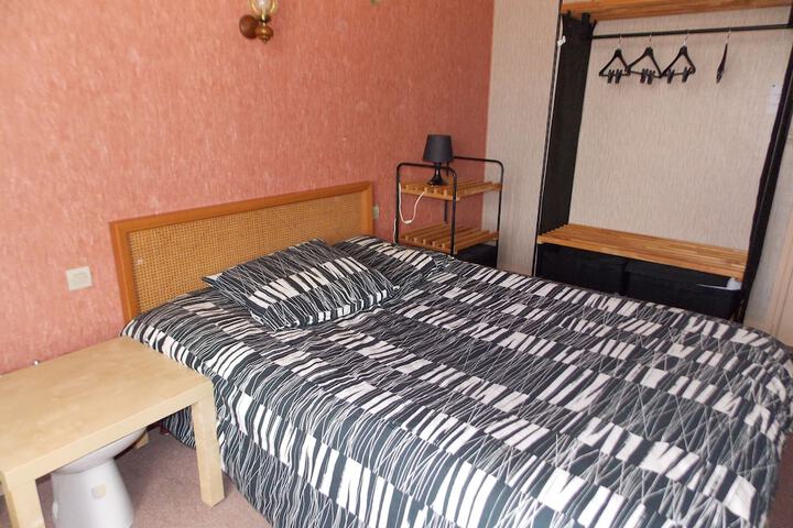 Room 4 of 53