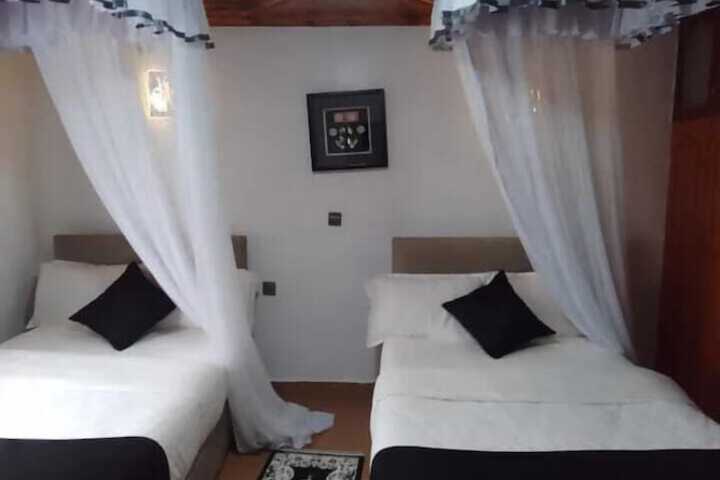 Room 81 of 163