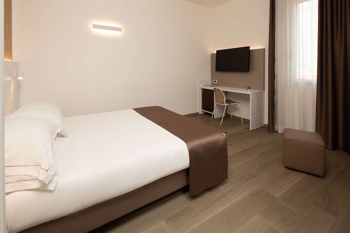 Room 48 of 109