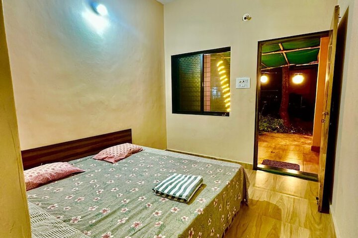 Room 3 of 13