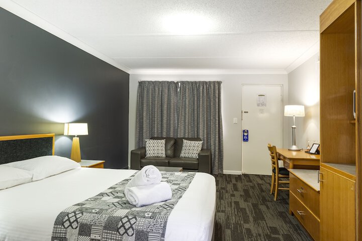 Room 9 of 85
