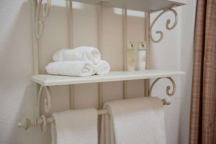 Bathroom amenities