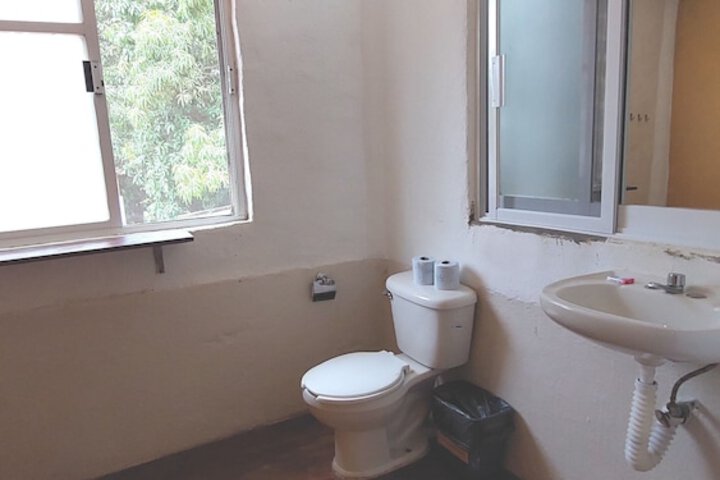 Room 48 of 67