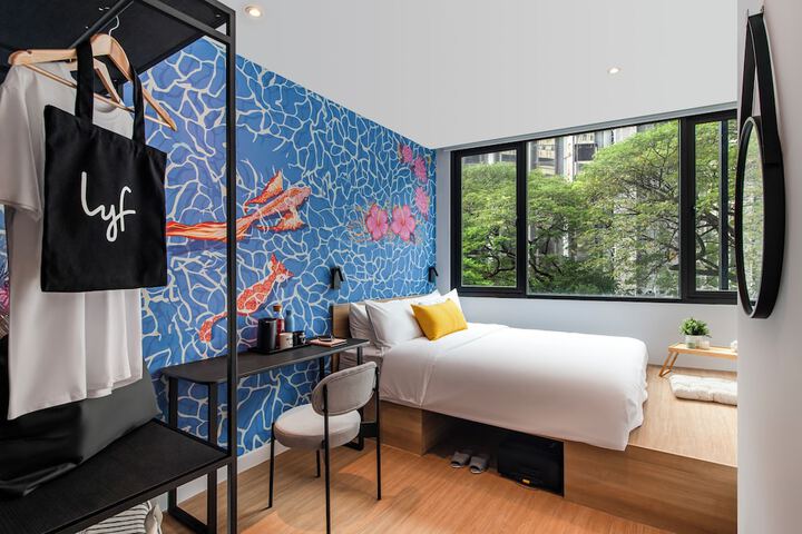 Room 10 of 41