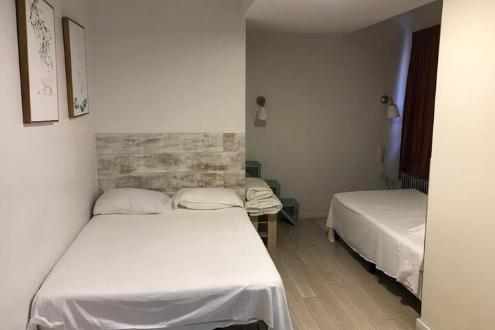 Room 9 of 39