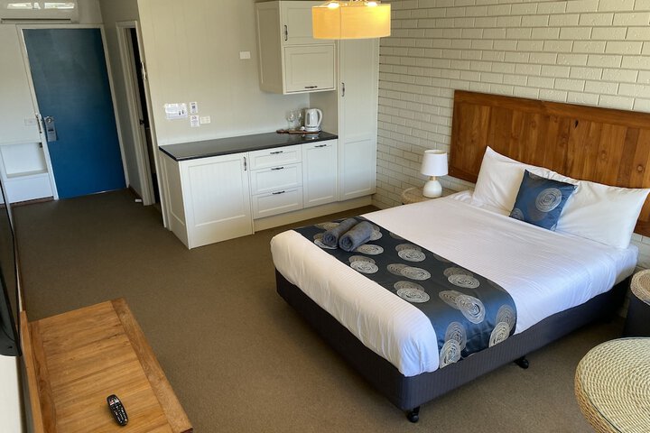 Room 9 of 50