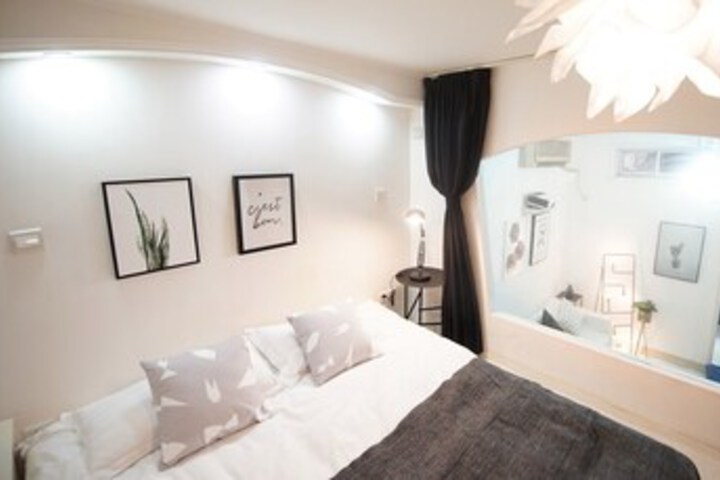 Room 22 of 36