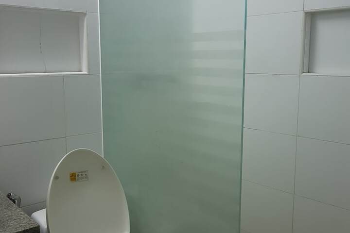 Room 2 of 25