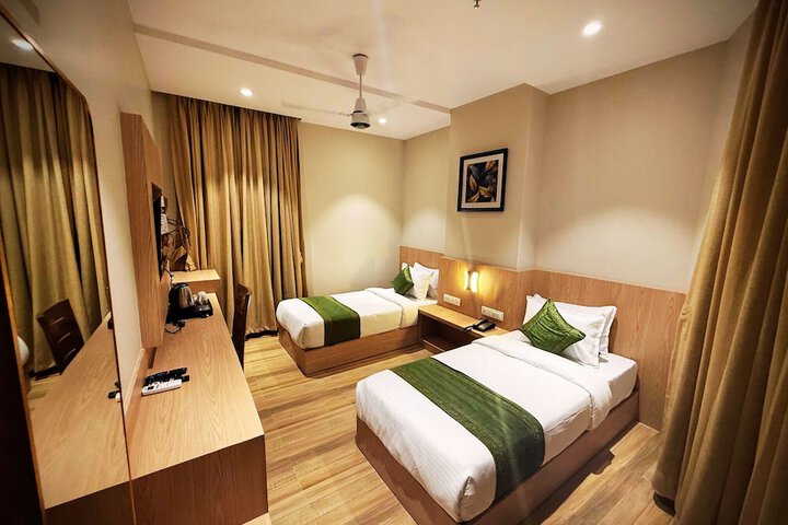 Room 44 of 156