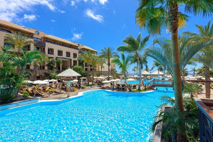 Pool Hotel