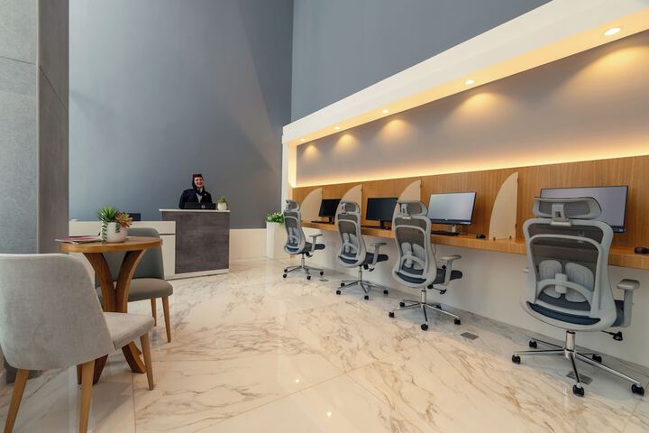 Business Center 56 of 59