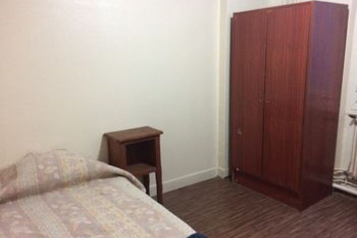 Room 19 of 28