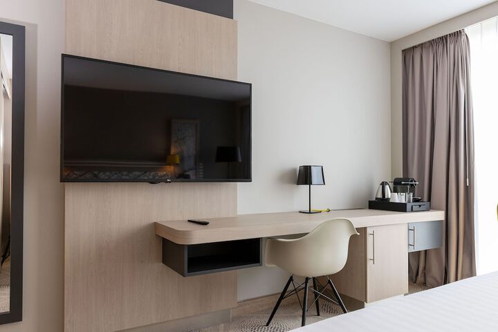 Room 21 of 53