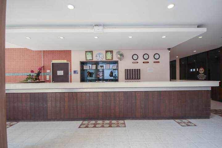 Hotel Interior 4 of 128