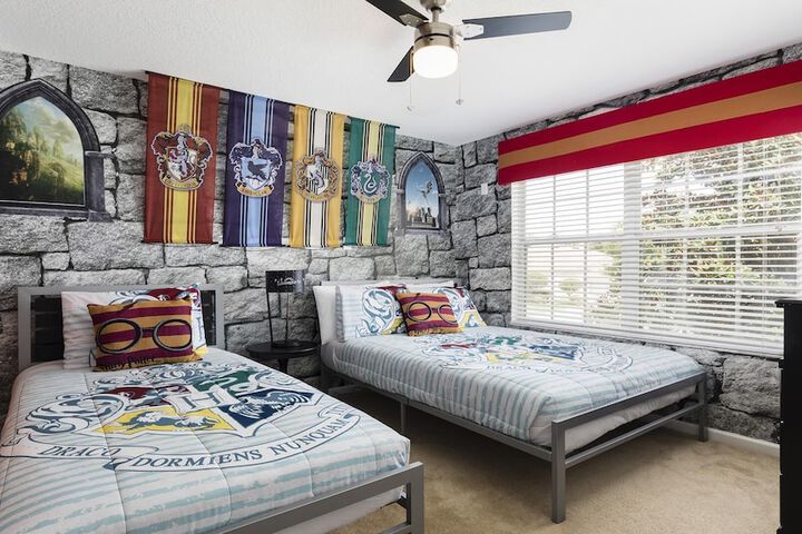 Room 373 of 710