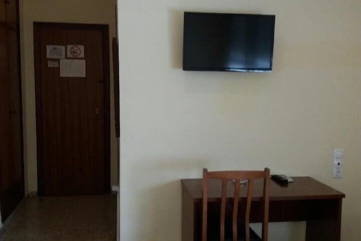 Room 18 of 22