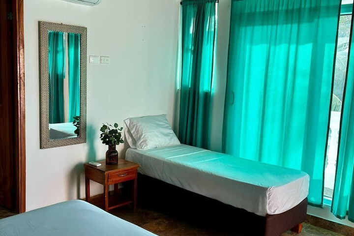 Room 5 of 15