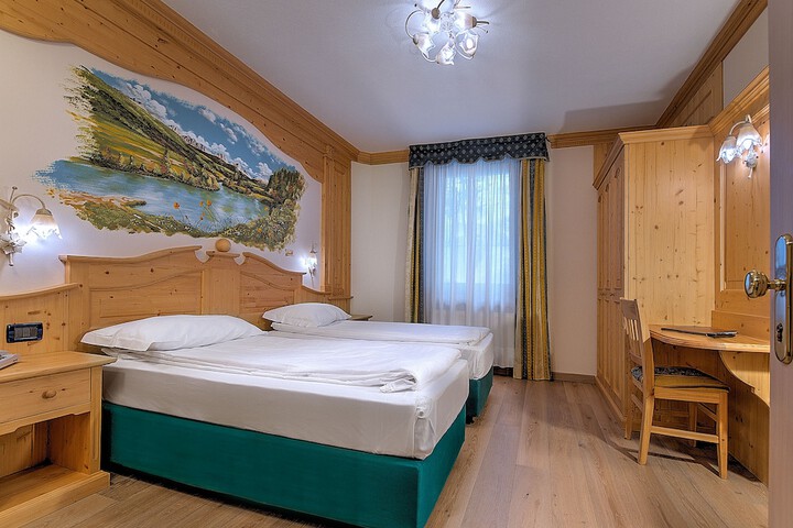 Room 21 of 62