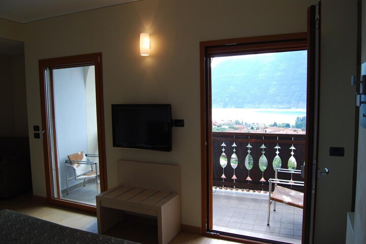 Room 8 of 57