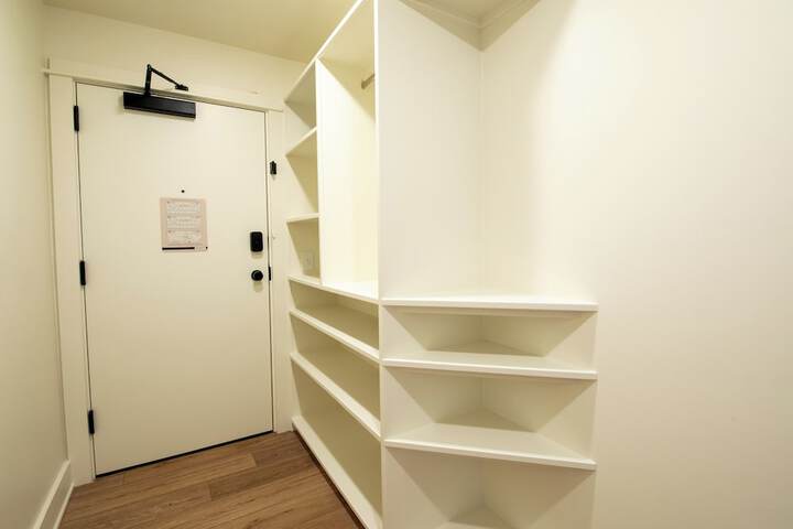 Room 15 of 34