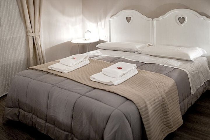 Room 32 of 82