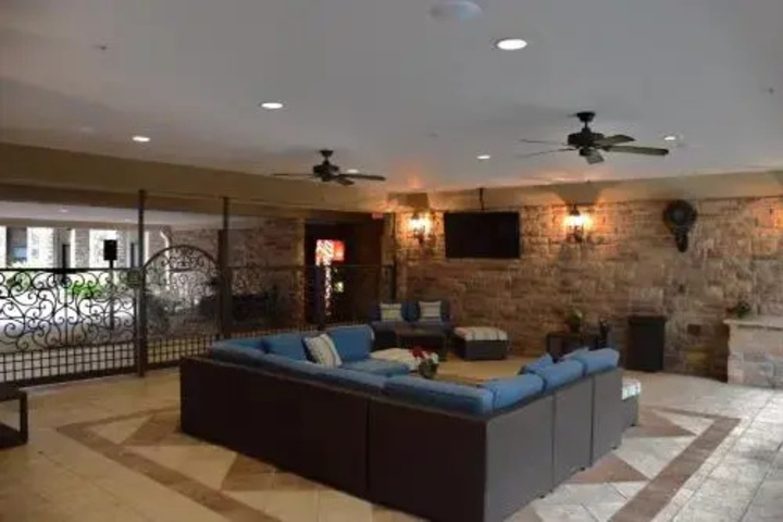 Montierra by Sterling Suites