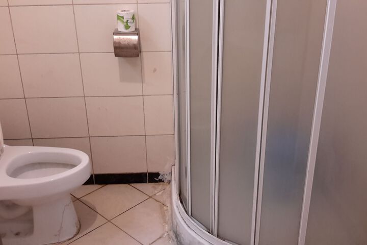 Room 3 of 28