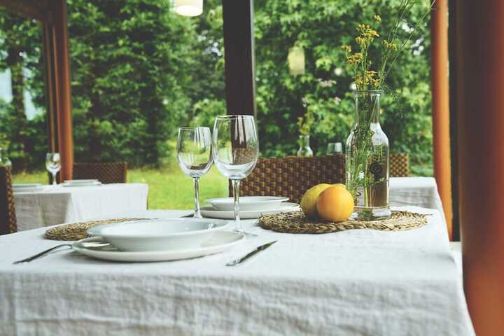 Dining 65 of 77