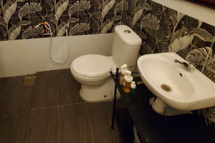 Room 17 of 31