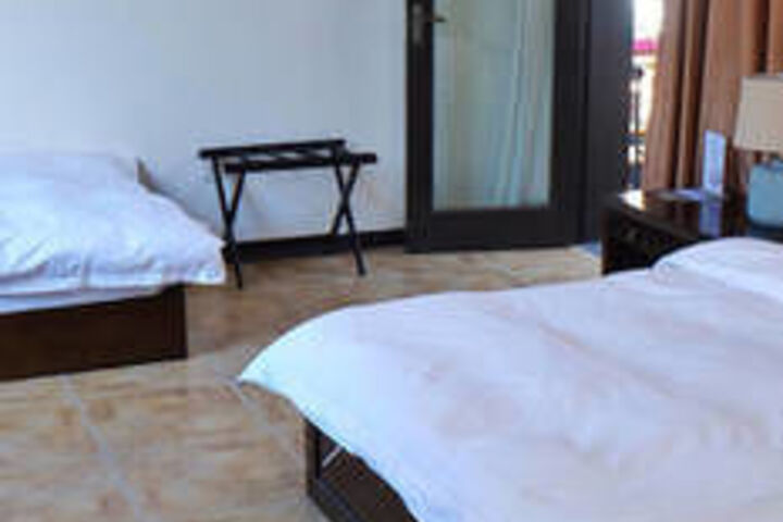 Room 90 of 153