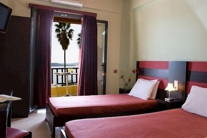 Room 2 of 7
